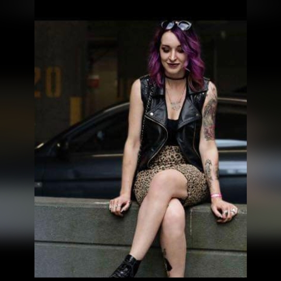 Leopard Print Midi Skirt - Picture 3 of 6